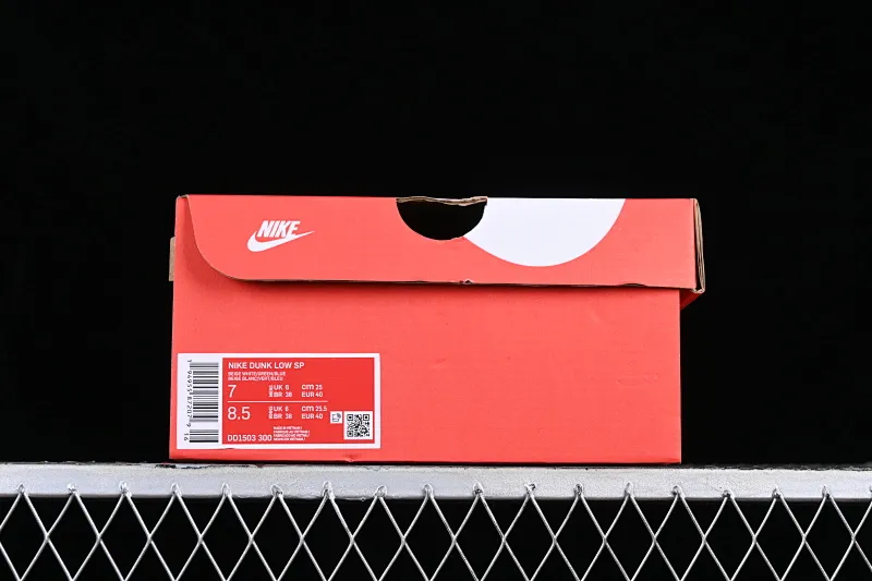 All categories Nk SB Dunk series Nk SB Dunk Low low-top sneakers Nk Dunk Low "Gorge Green" retro white and green SB low-top sports and leisure sneakers DD1503-300
